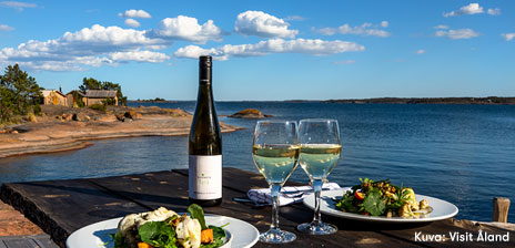 Herkuttele piknikillä Ahvenanmaalla - kuva Visit Åland